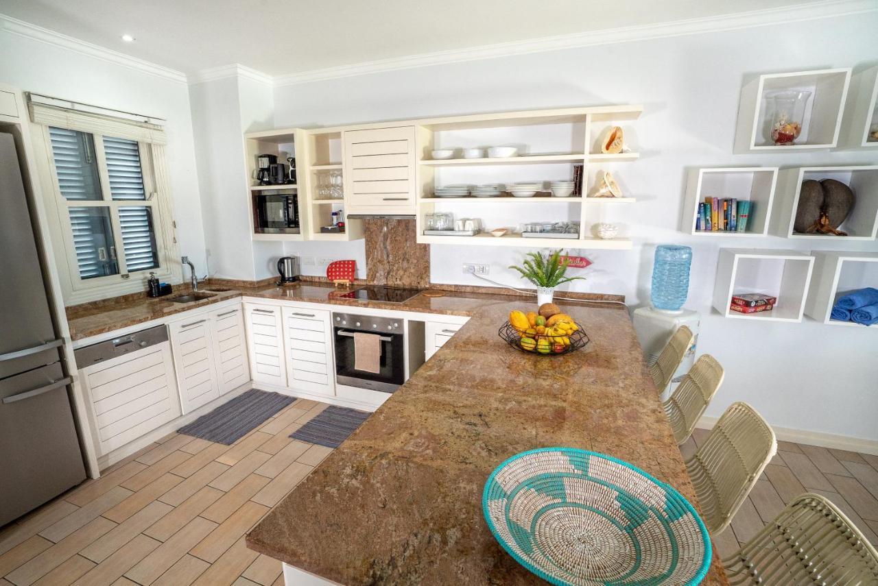 P146A13 - Eden Island Self Catering Apartment Self Check In Екстер'єр фото